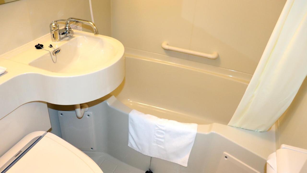 Toyoko Inn Kintetsu Yokkaichi Eki Kita Guchi Zewnętrze zdjęcie